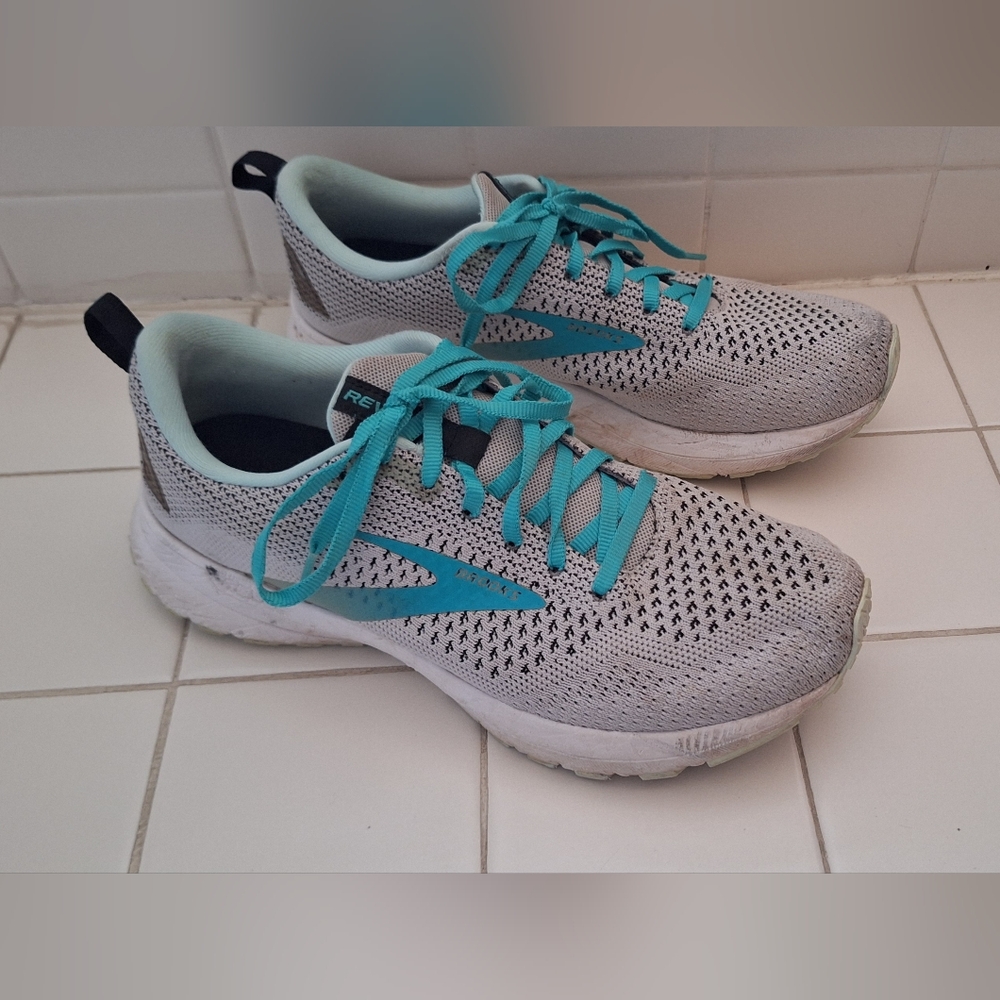 Women's Brooks Revel 4
